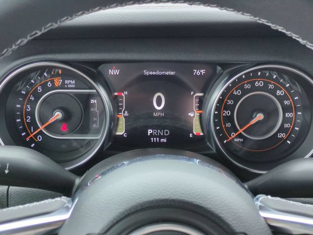 Used 2023 Jeep Gladiator Overland AWD/4WD image 18