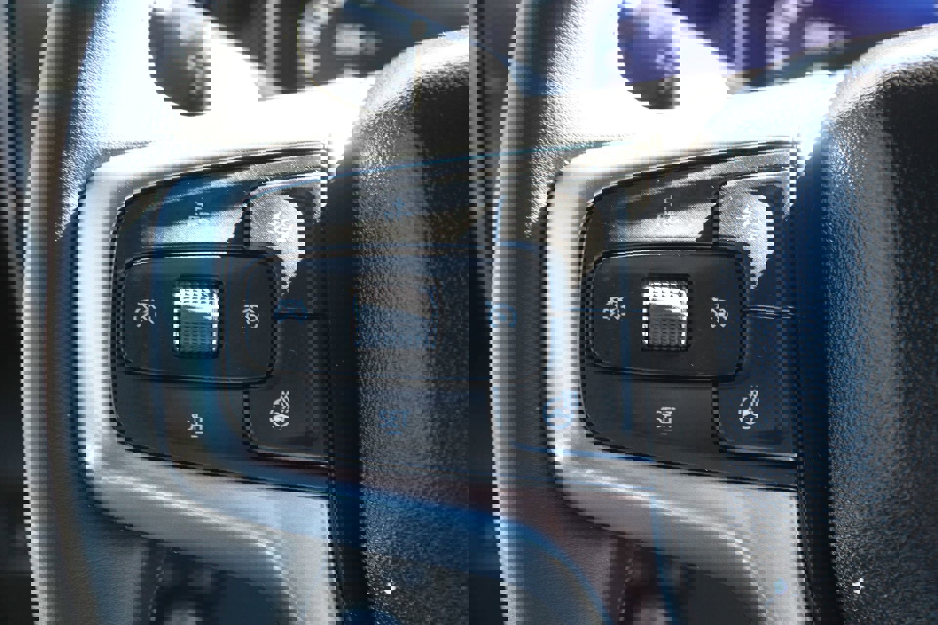 Used 2024 Chevrolet Silverado 1500 LTZ image 20