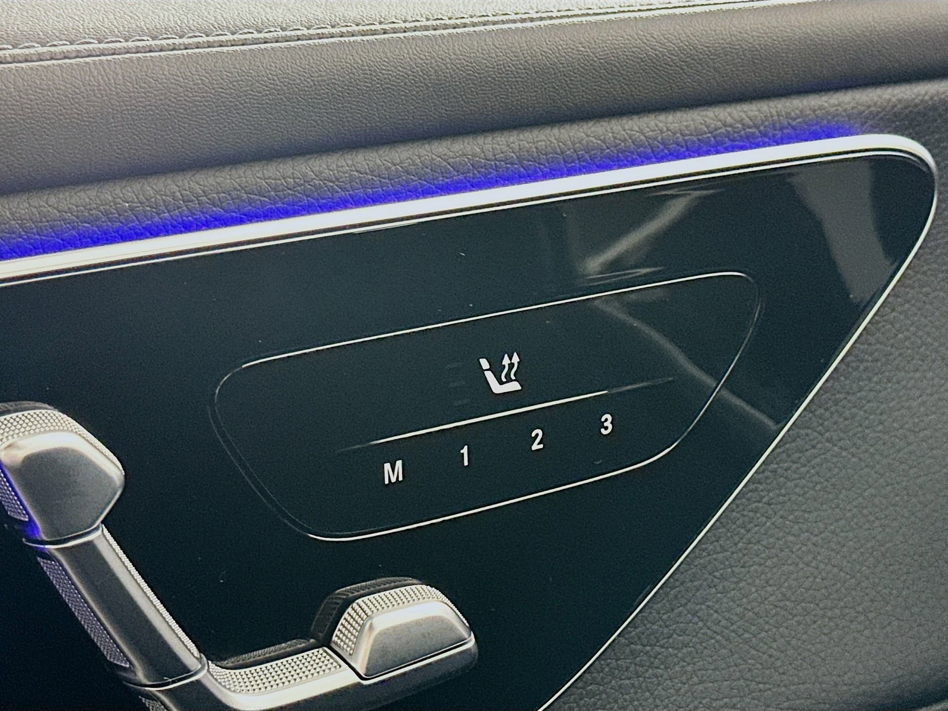 Certified 2025 Mercedes-Benz GLC 300 4MATIC image 21