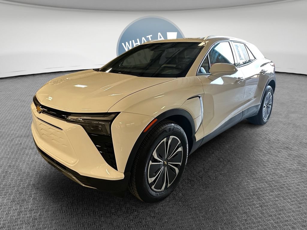 Used 2024 Chevrolet Blazer EV LT AWD/4WD image 8