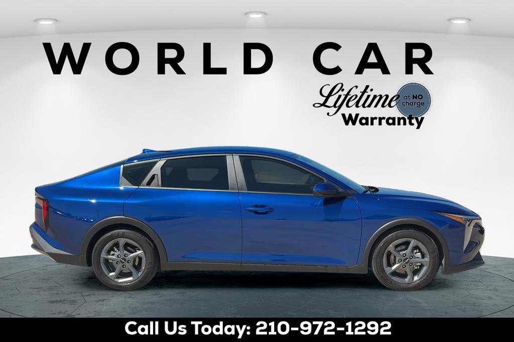 Used 2025 Kia K4 image 2