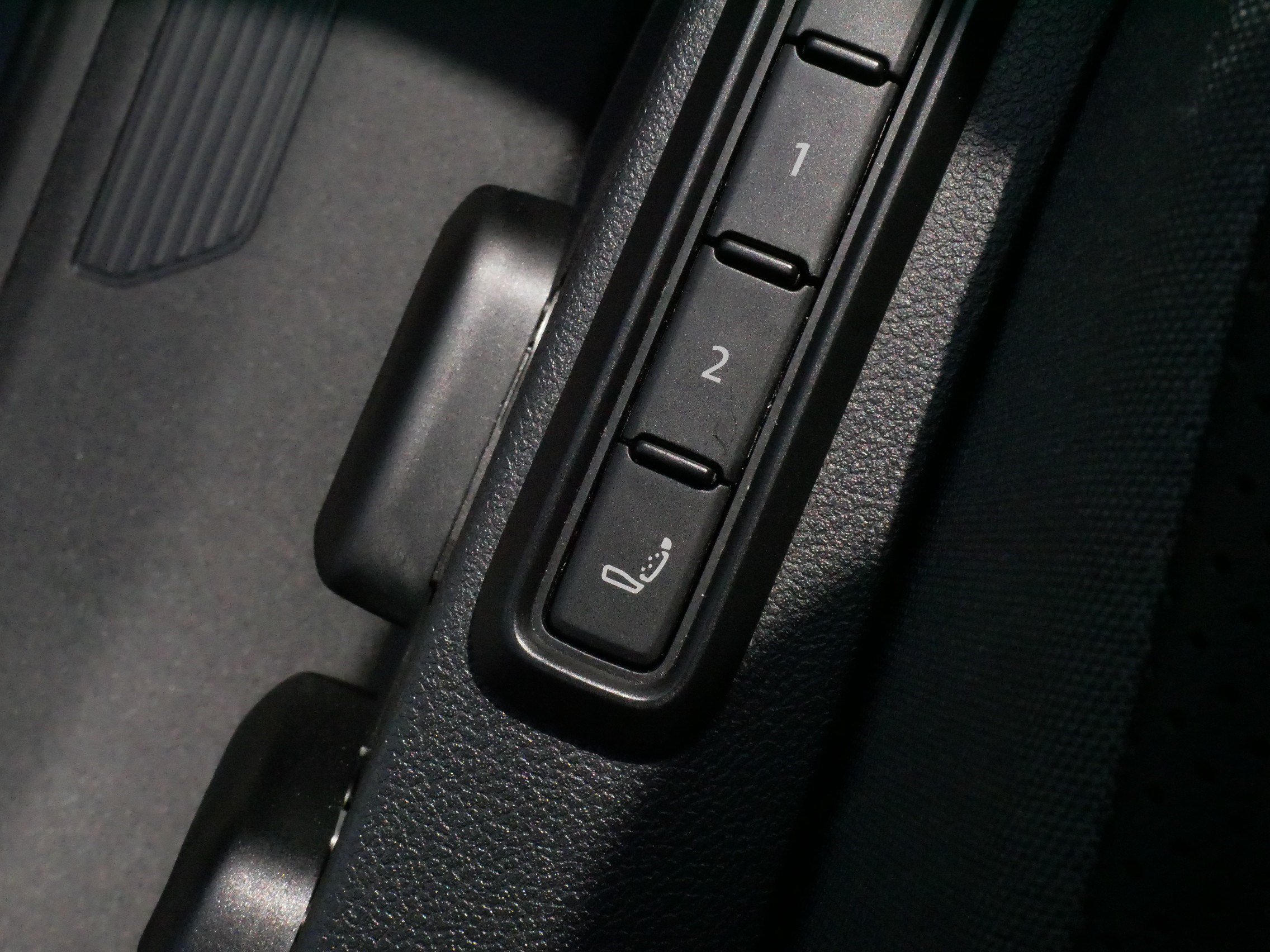 Certified 2025 Volkswagen ID.4 Pro S Plus AWD/4WD image 31
