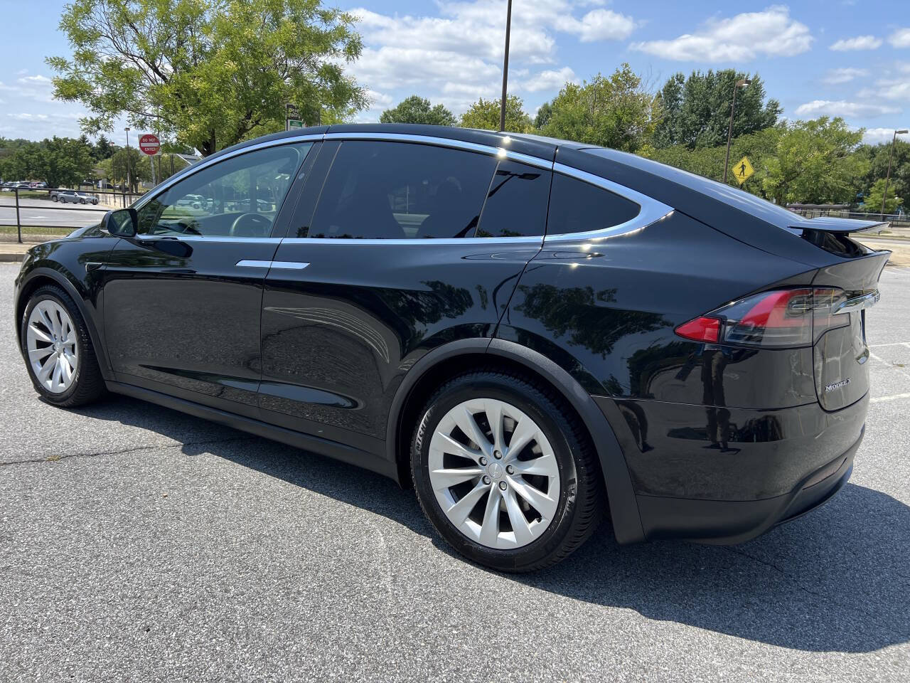 Used 2017 Tesla Model X 75D AWD/4WD image 6