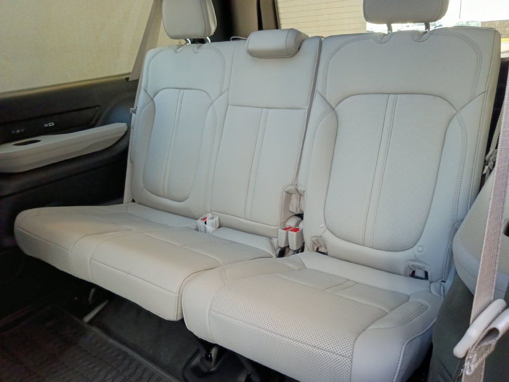 New 2026 Jeep Grand Wagoneer L Limited AWD/4WD image 5