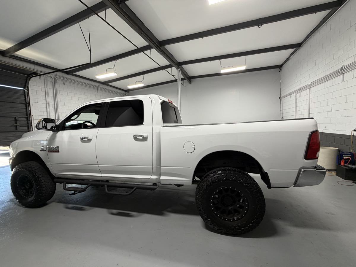 Used 2015 RAM 2500 SLT AWD/4WD image 9