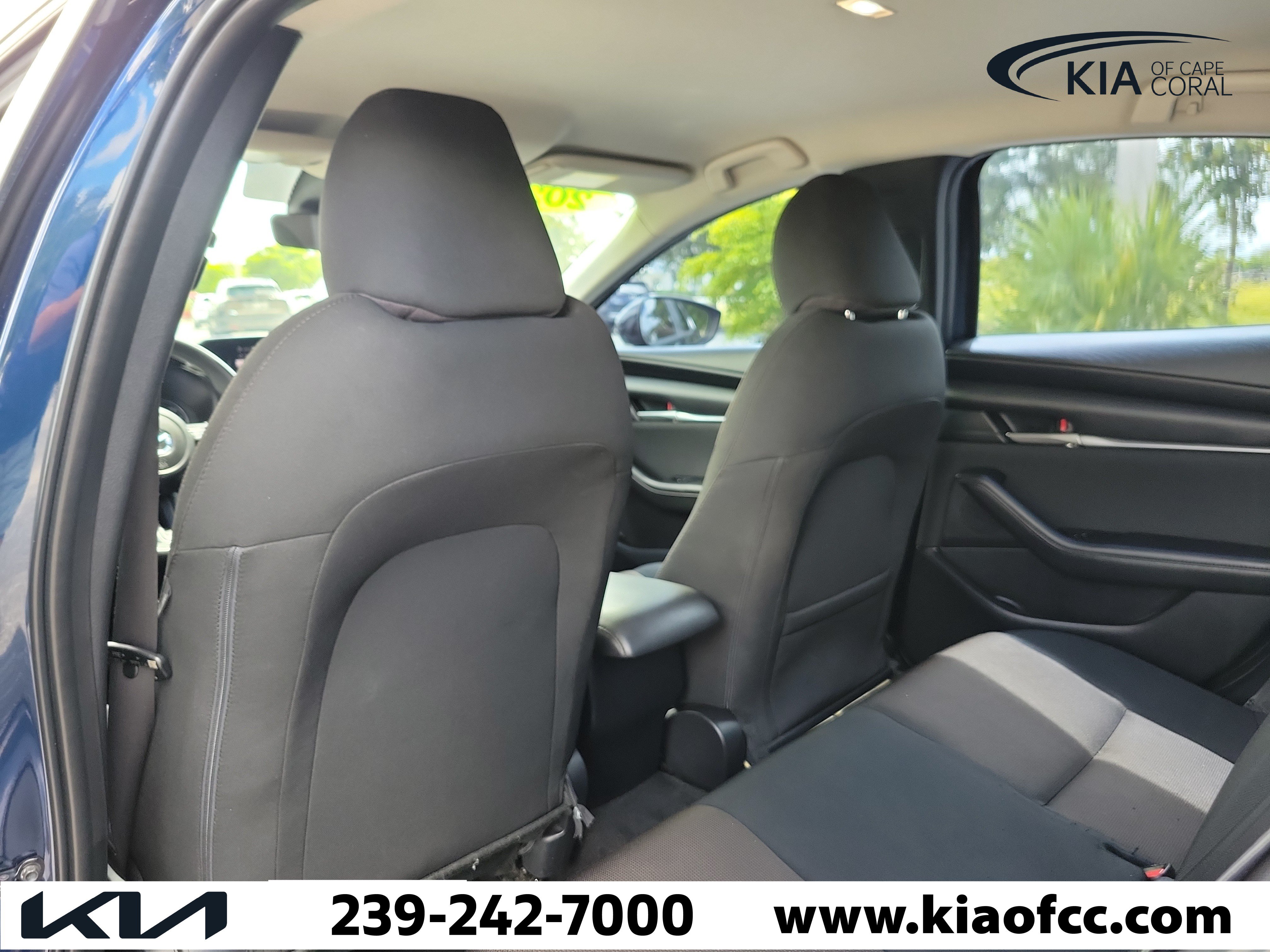 Used 2020 MAZDA MAZDA3 Sedan FWD image 12