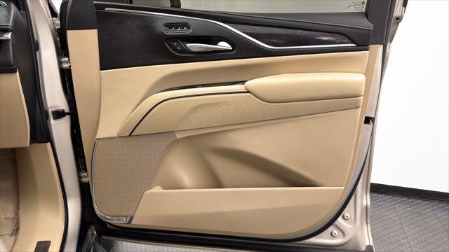 Used 2021 Cadillac Escalade ESV Premium Luxury AWD/4WD image 23