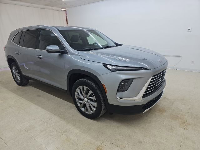 Used 2025 Buick Enclave Preferred image 12