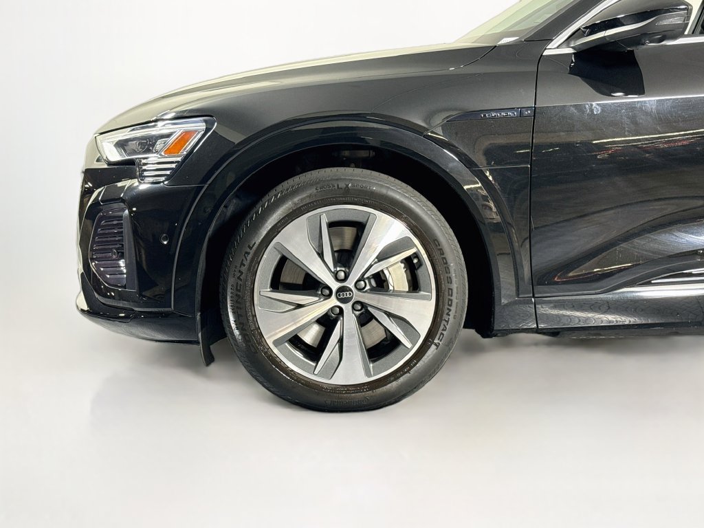 Certified 2024 Audi Q8 e-tron Premium Plus w/ Premium Plus Package AWD/4WD image 23