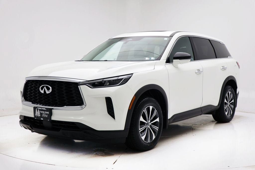 Used 2023 INFINITI QX60 Pure image 2