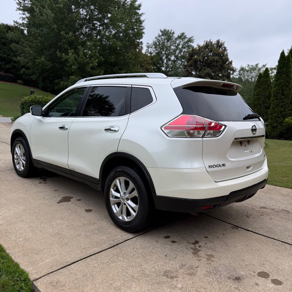 Used 2016 Nissan Rogue SV AWD/4WD image 8