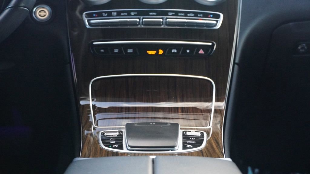 Used 2021 Mercedes-Benz GLC 300 image 31