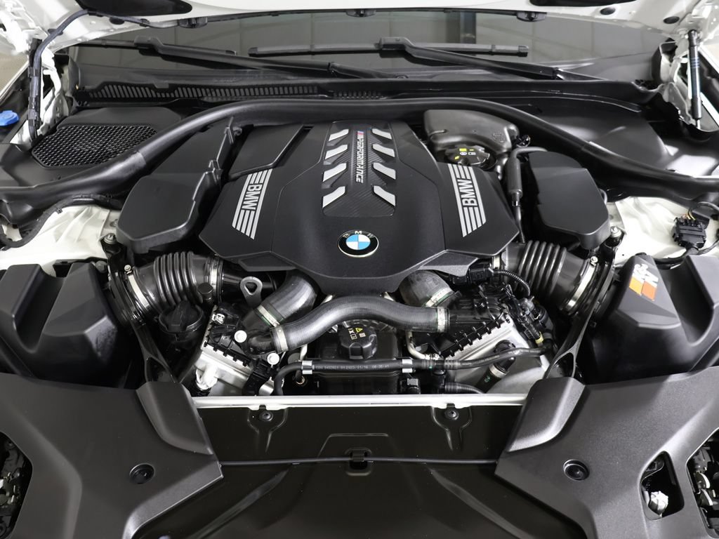 Used 2023 BMW M550i xDrive w/ Executive Package AWD/4WD image 25