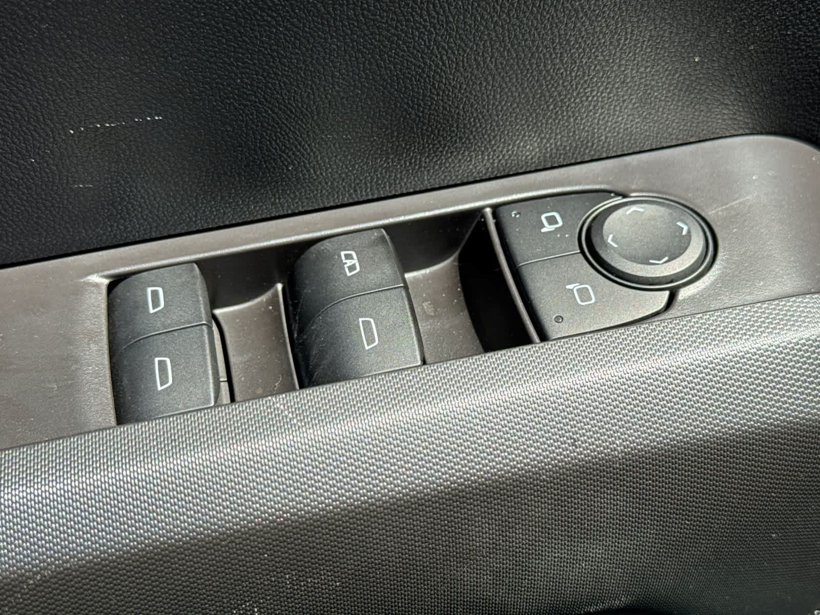 Used 2025 Chevrolet Colorado Trail Boss AWD/4WD image 13