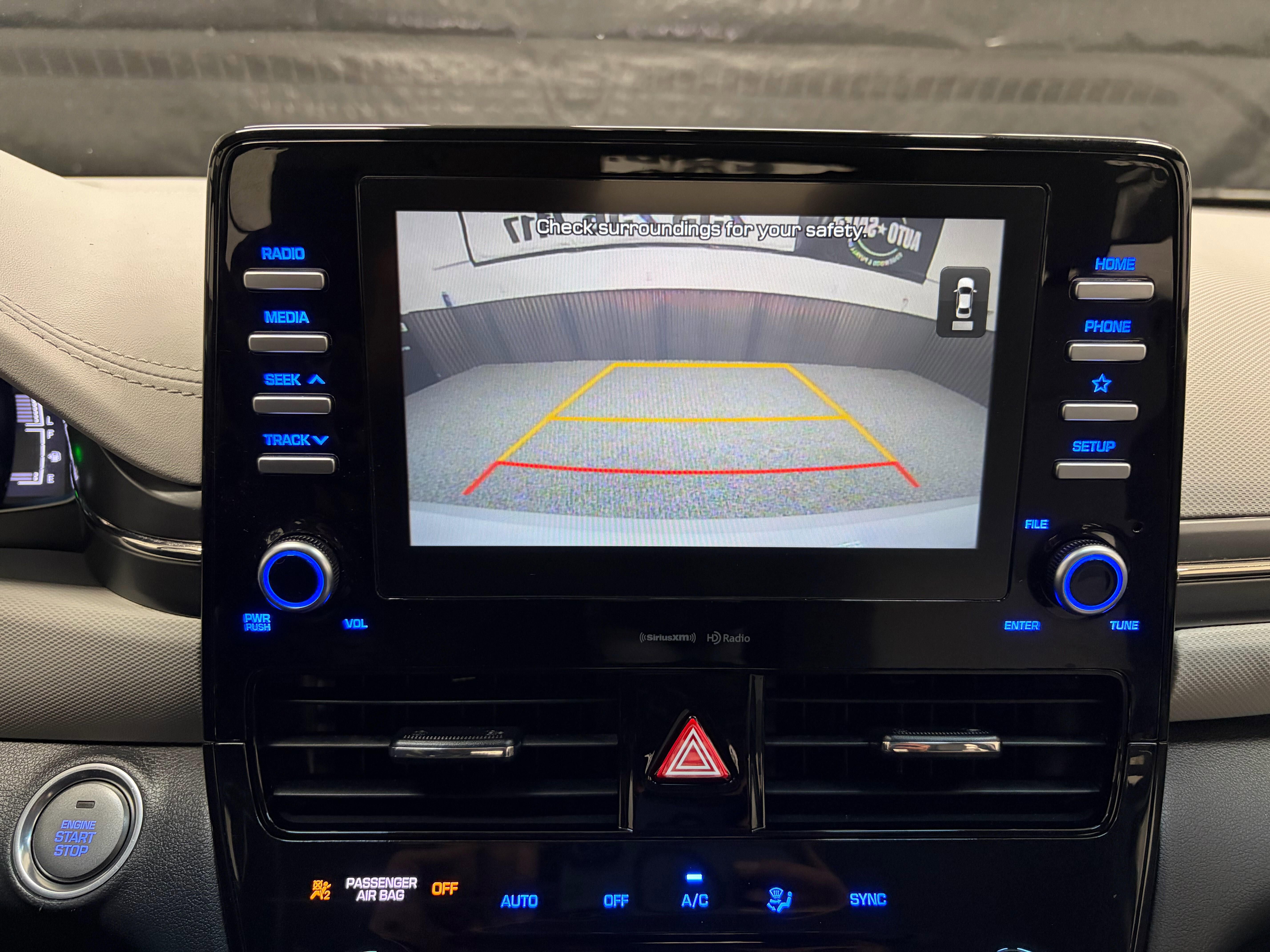 Used 2020 Hyundai Ioniq SE image 14