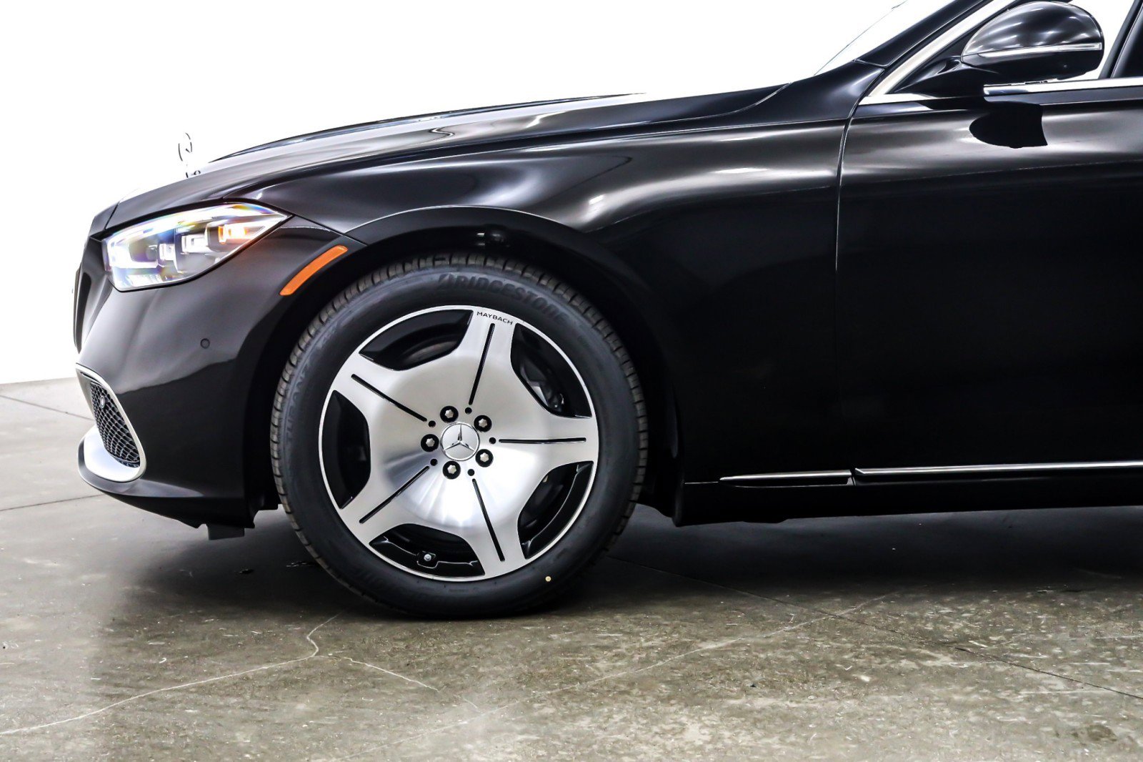 New 2026 Mercedes-Benz Maybach S 580 4MATIC image 10