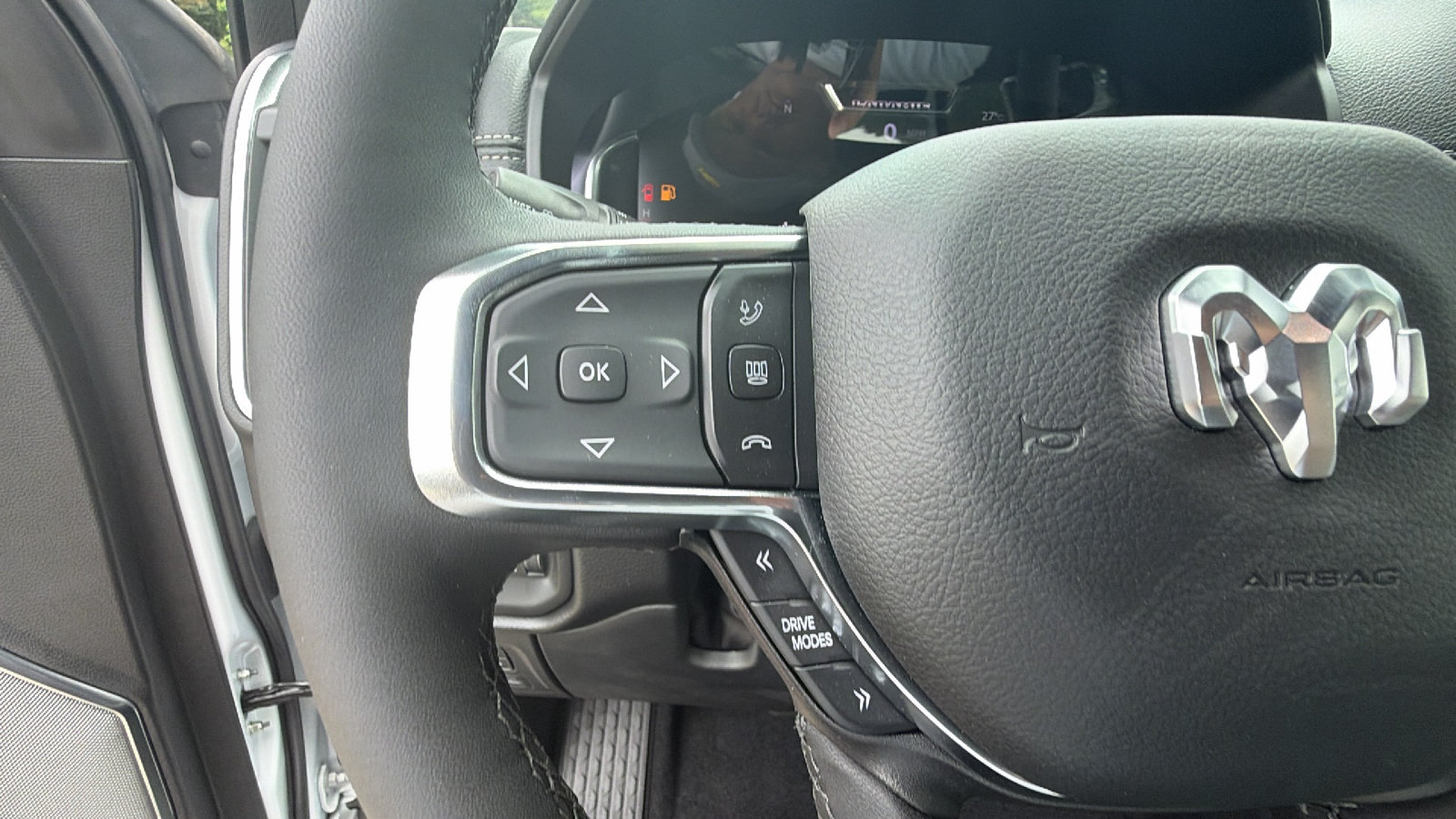 Used 2025 RAM 1500 Laramie w/ Night Edition AWD/4WD image 24