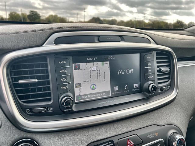 Used 2019 Kia Sorento SX w/ SX Touring Package image 13