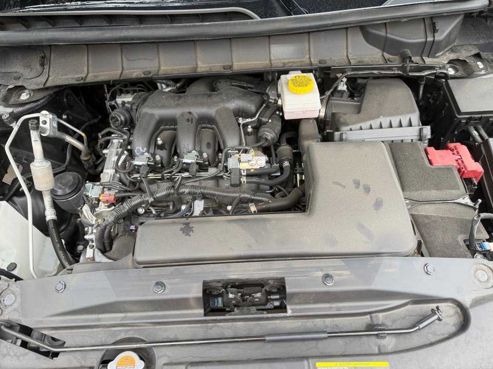 Used 2025 Nissan Pathfinder SL w/ Cargo Package FWD image 16