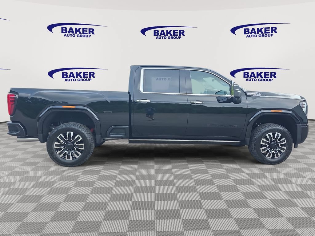 New 2026 GMC Sierra 3500 Denali Ultimate w/ LPO, Black Badging Package AWD/4WD image 4
