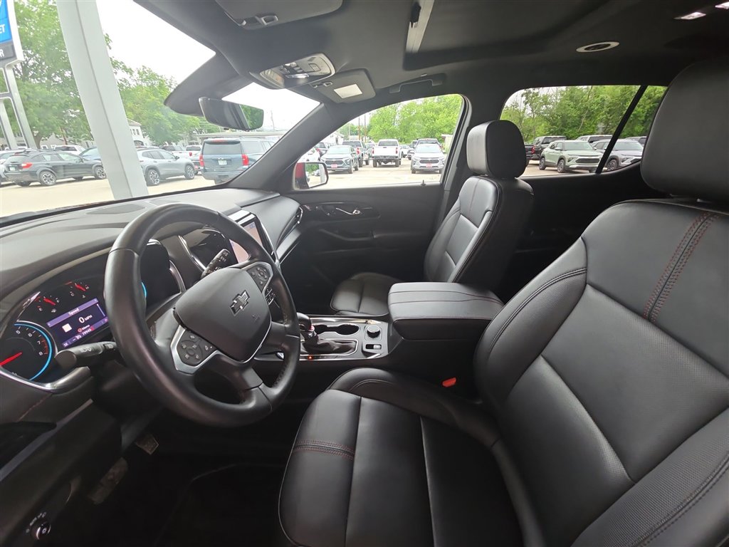 Used 2023 Chevrolet Traverse RS image 21