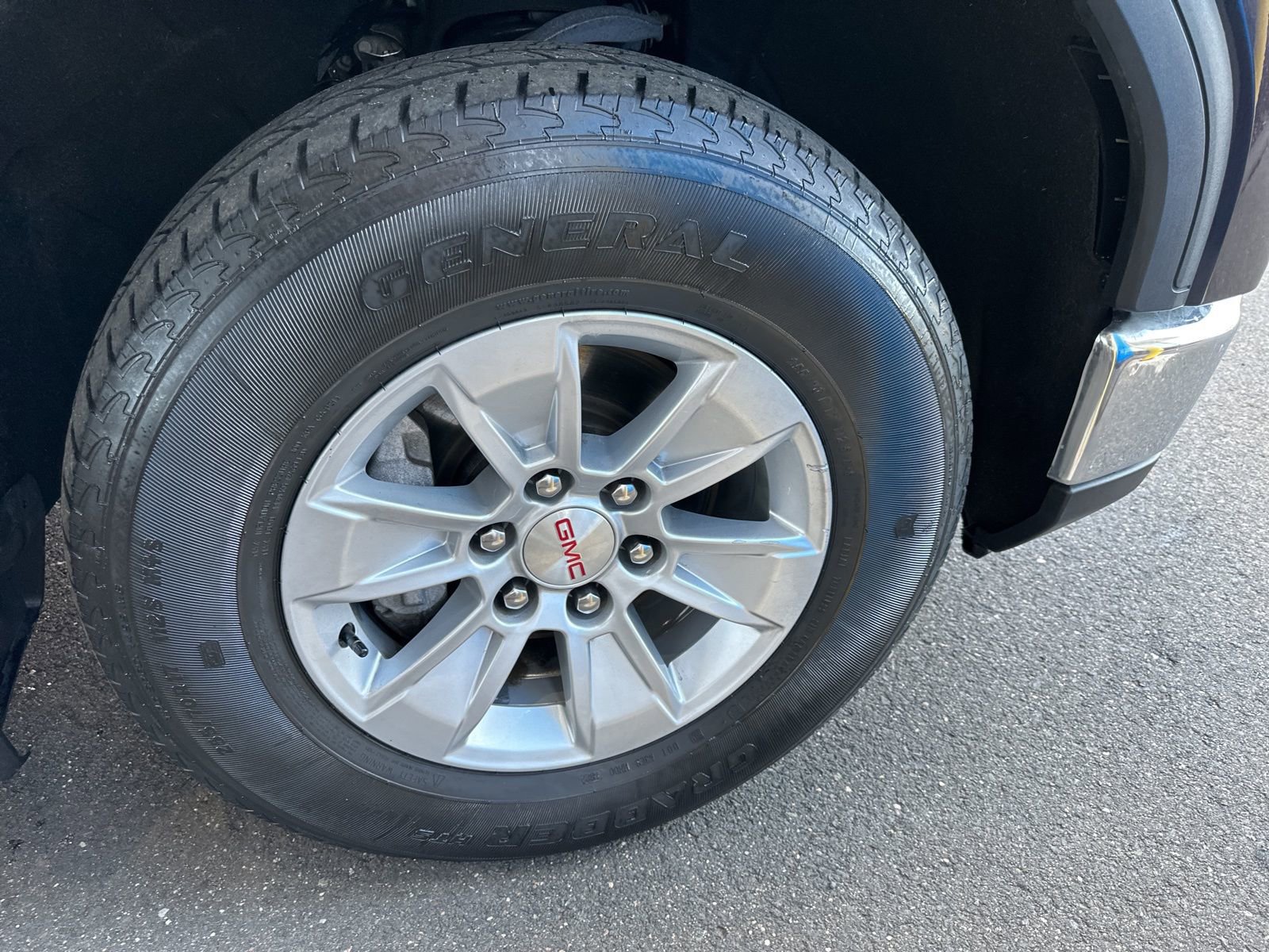 Used 2022 GMC Sierra 1500 SLE image 12