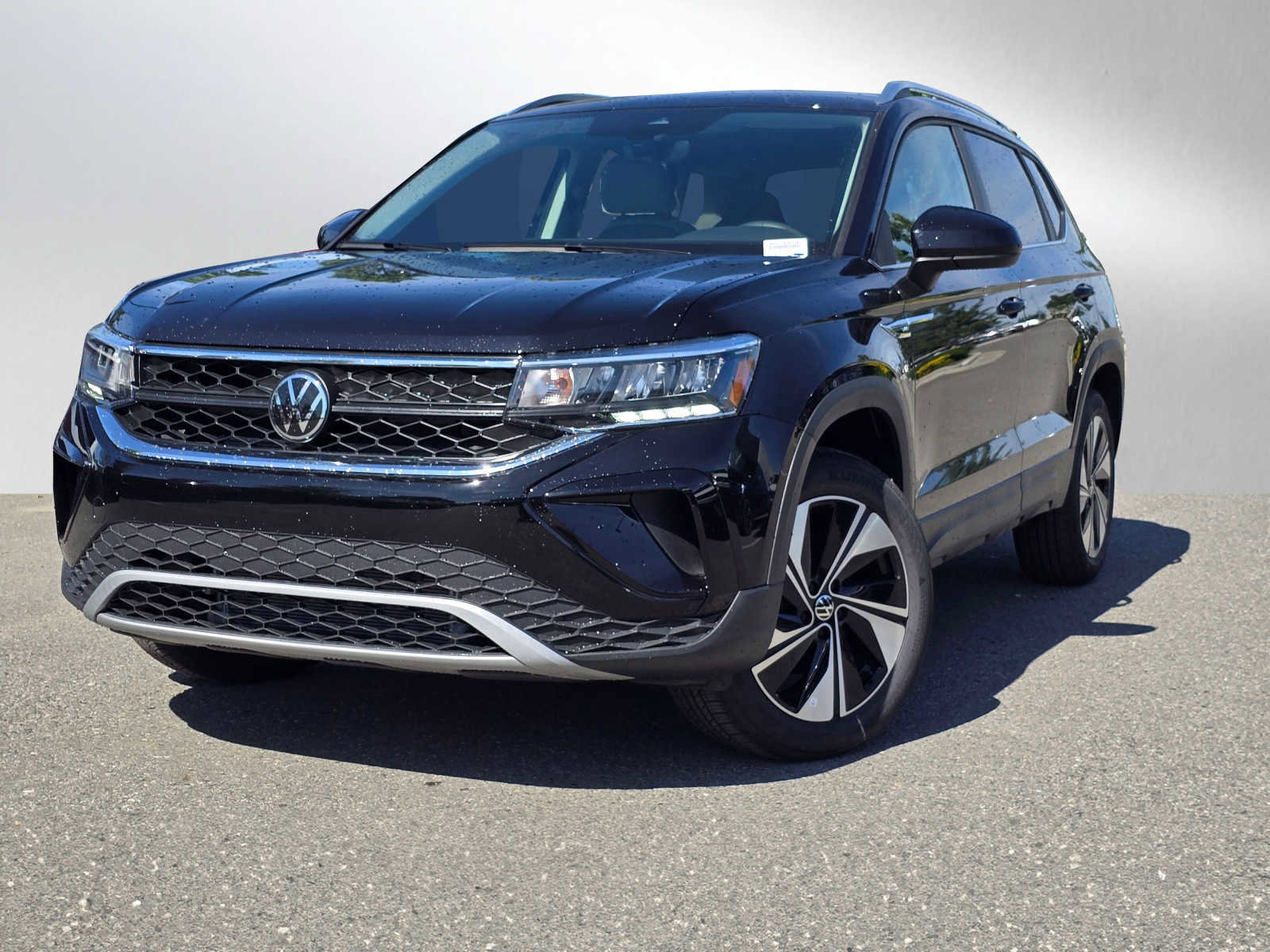 New 2024 Volkswagen Taos SE