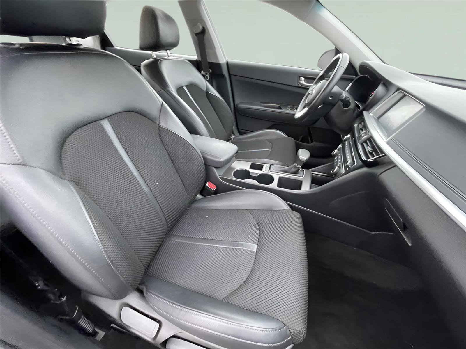 Used 2020 Kia Optima S image 21