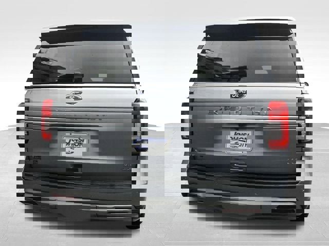 Used 2023 Ford Expedition Max XLT image 8