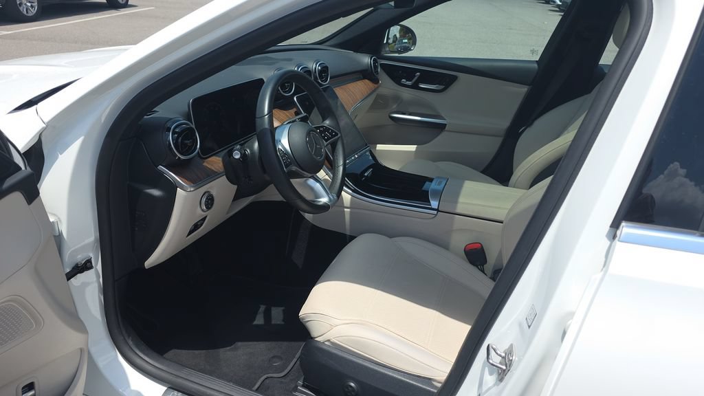 Certified 2025 Mercedes-Benz C 300 4MATIC Sedan image 21