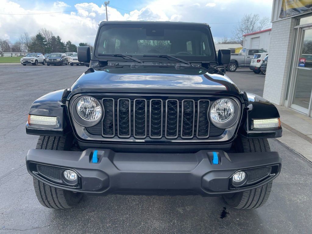 Used 2024 Jeep Wrangler Unlimited w/ Convenience Group image 8