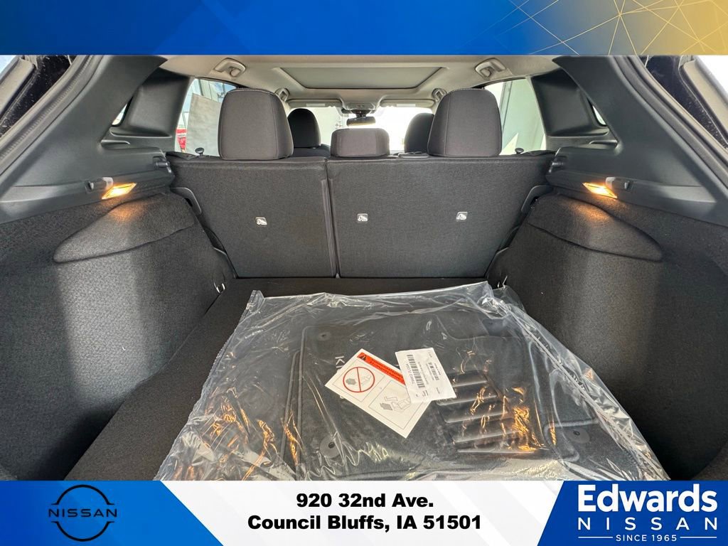 New 2025 Nissan Kicks SV w/ SV Premium Package AWD/4WD image 11