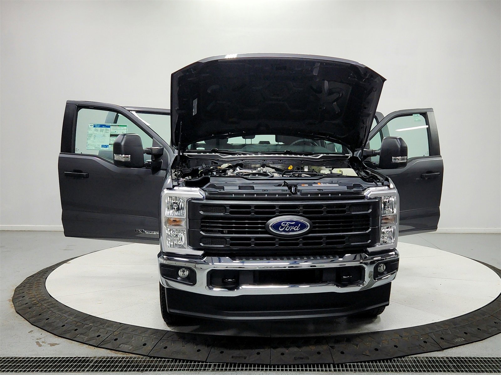 New 2025 Ford F250 XL w/ XL Chrome Package image 12