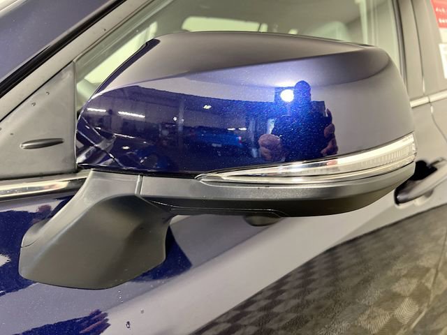 New 2026 Toyota Highlander Platinum image 10