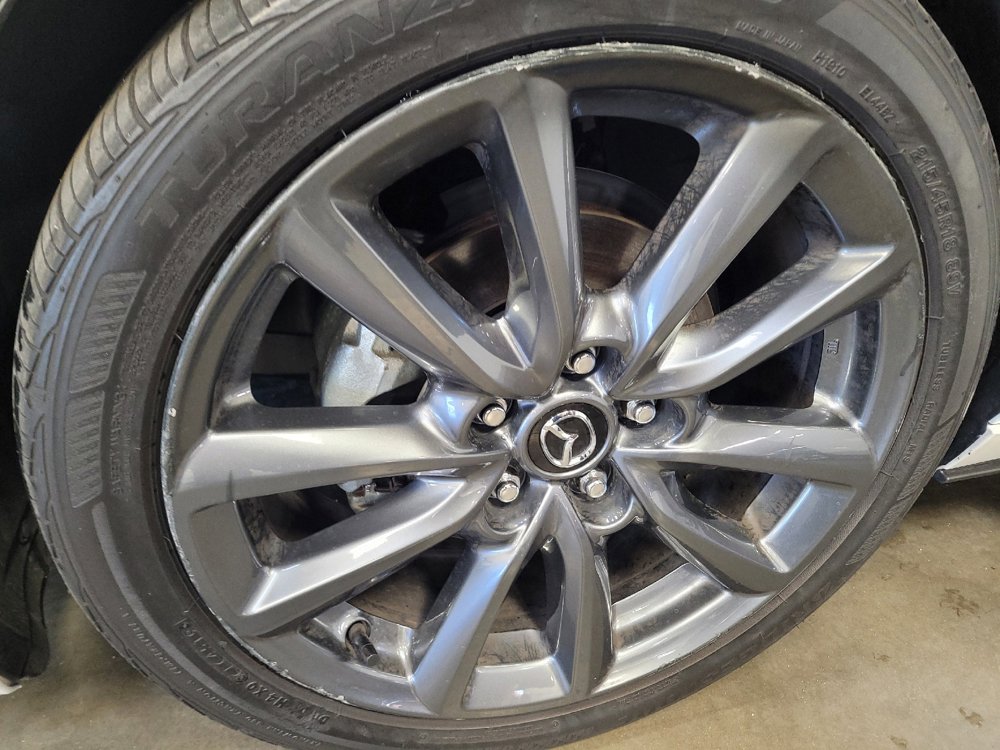 Used 2020 MAZDA MAZDA3 Hatchback w/ Preferred Package FWD image 31