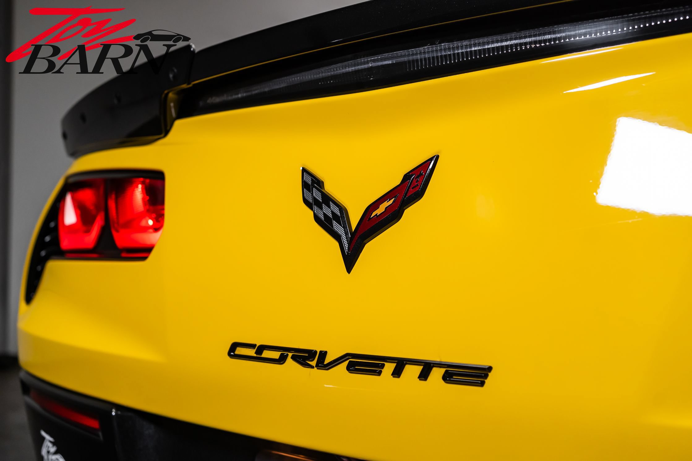 Used 2019 Chevrolet Corvette Grand Sport w/ Carbon Flash Badge Package RWD image 19
