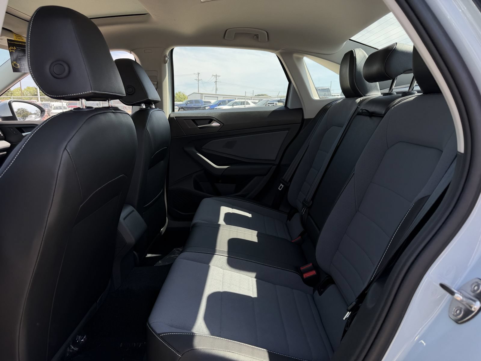 New 2026 Volkswagen Jetta SE FWD image 27