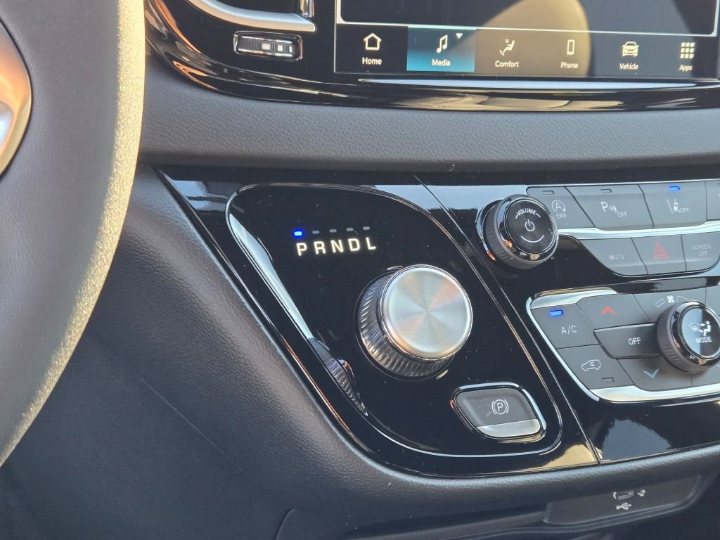 New 2026 Chrysler Voyager LX image 23