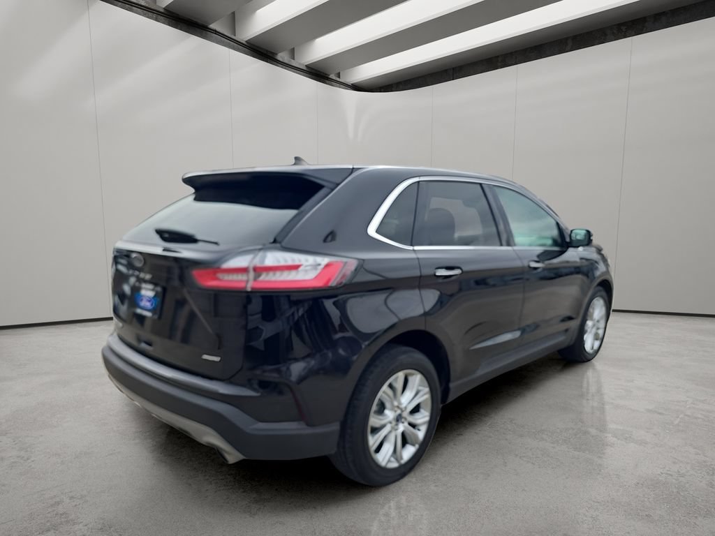 Used 2022 Ford Edge Titanium AWD/4WD image 5