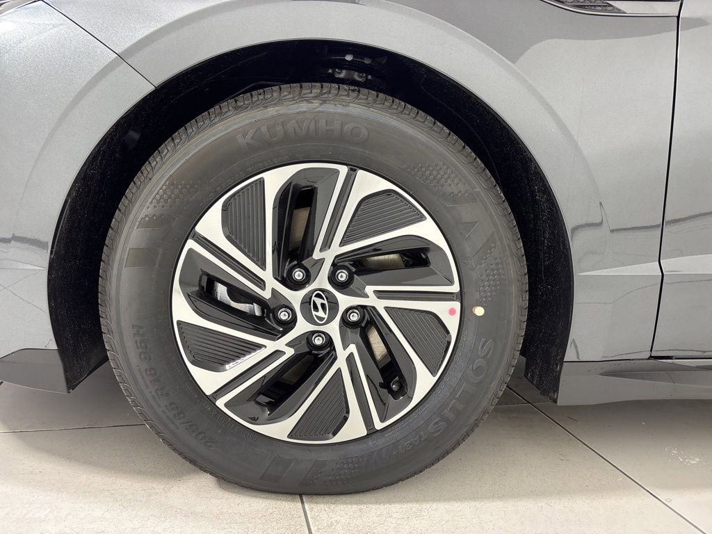 New 2026 Hyundai Sonata Blue FWD image 9