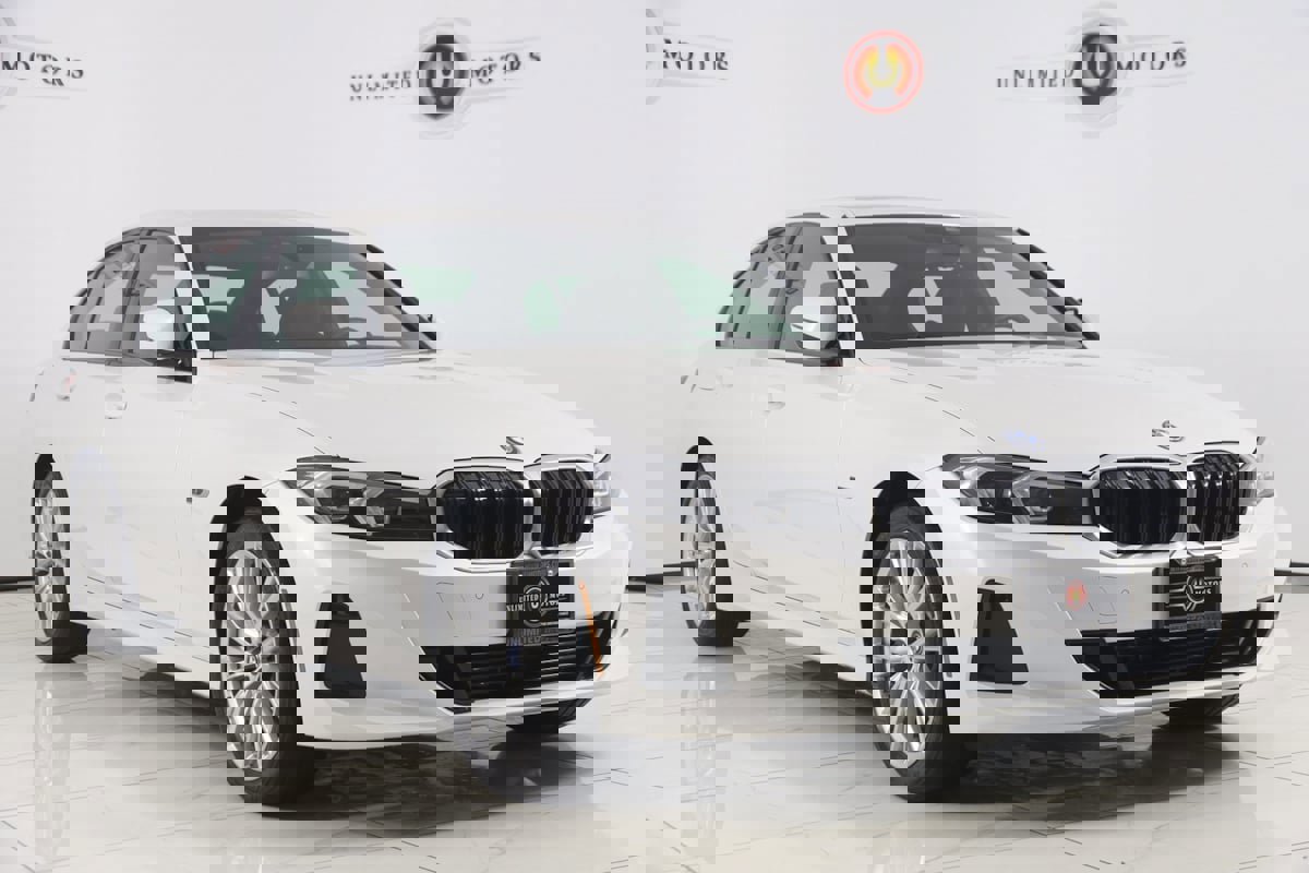 Used 2023 BMW 330e xDrive w/ Premium Package image 22