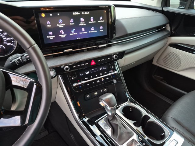 Certified 2024 Kia Carnival EX FWD image 26