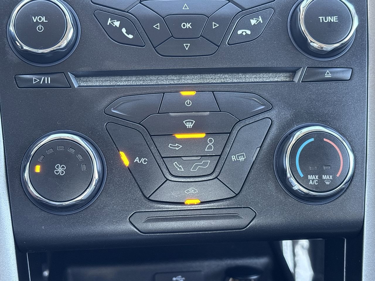 Used 2017 Ford Fusion S FWD image 22
