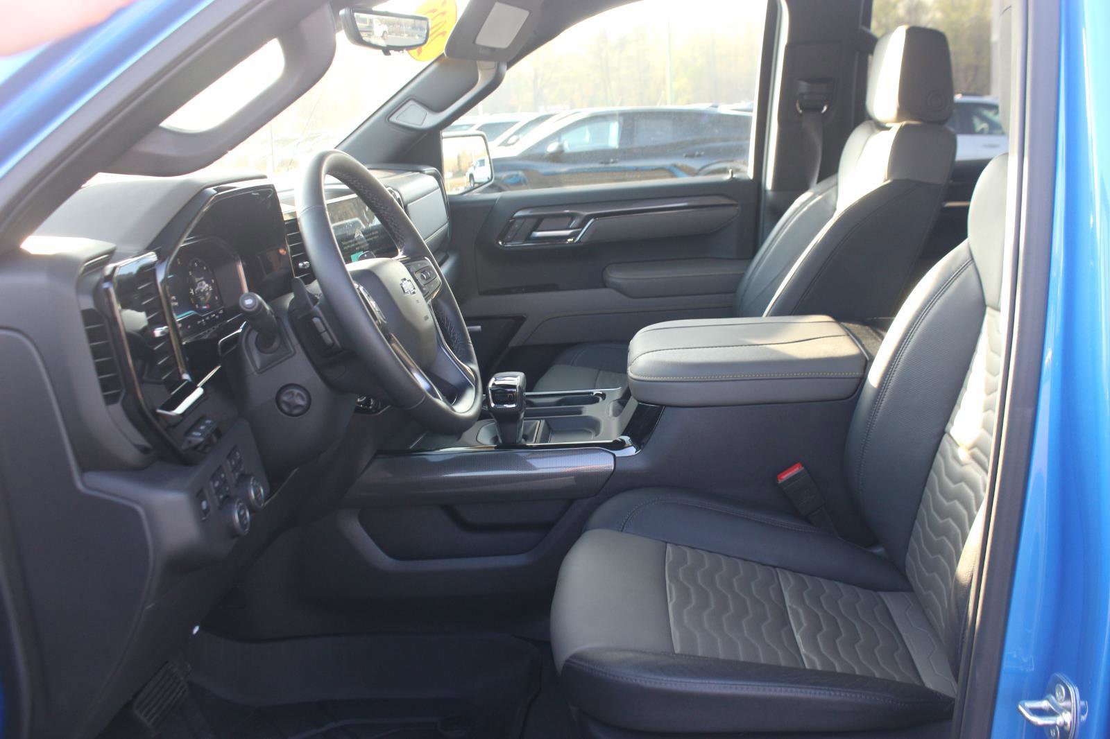 Used 2025 Chevrolet Silverado 1500 ZR2 w/ Technology Package image 16