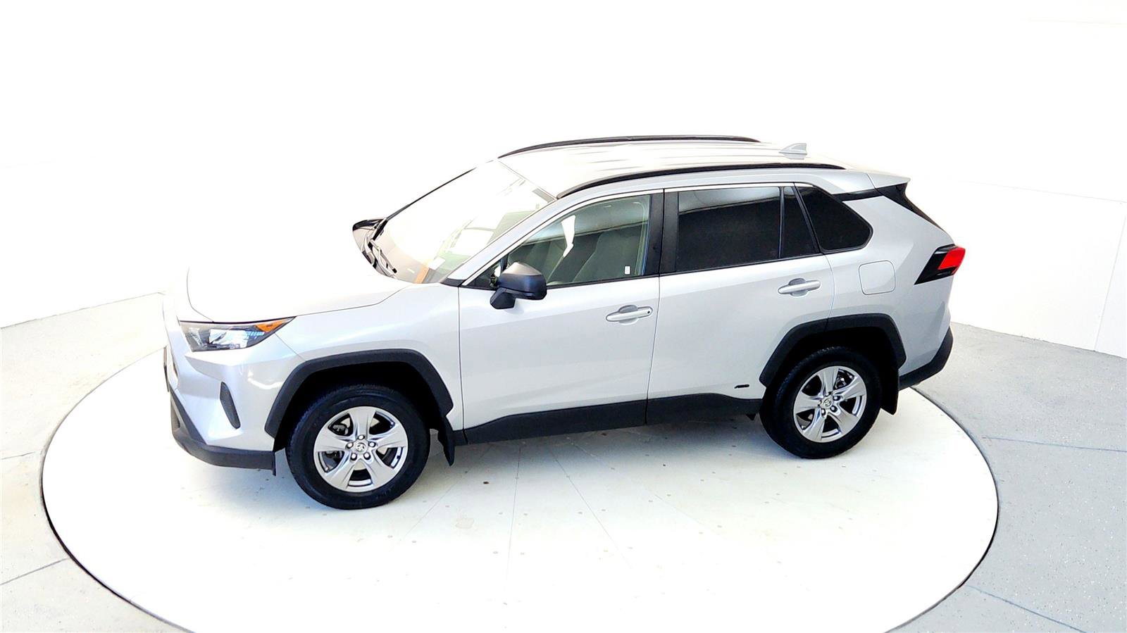Certified 2022 Toyota RAV4 LE image 15