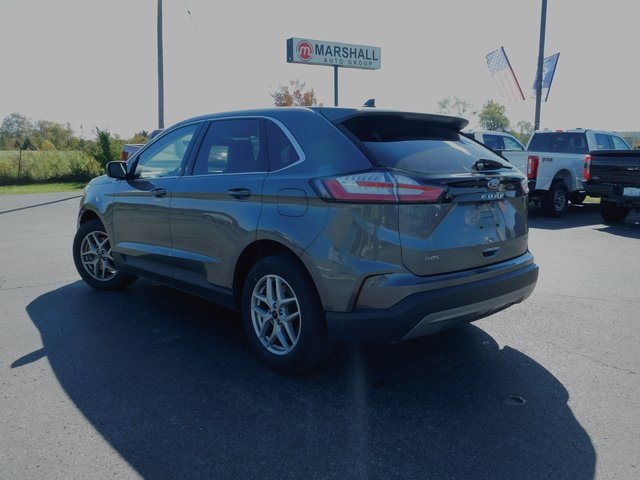 Used 2023 Ford Edge SEL image 7