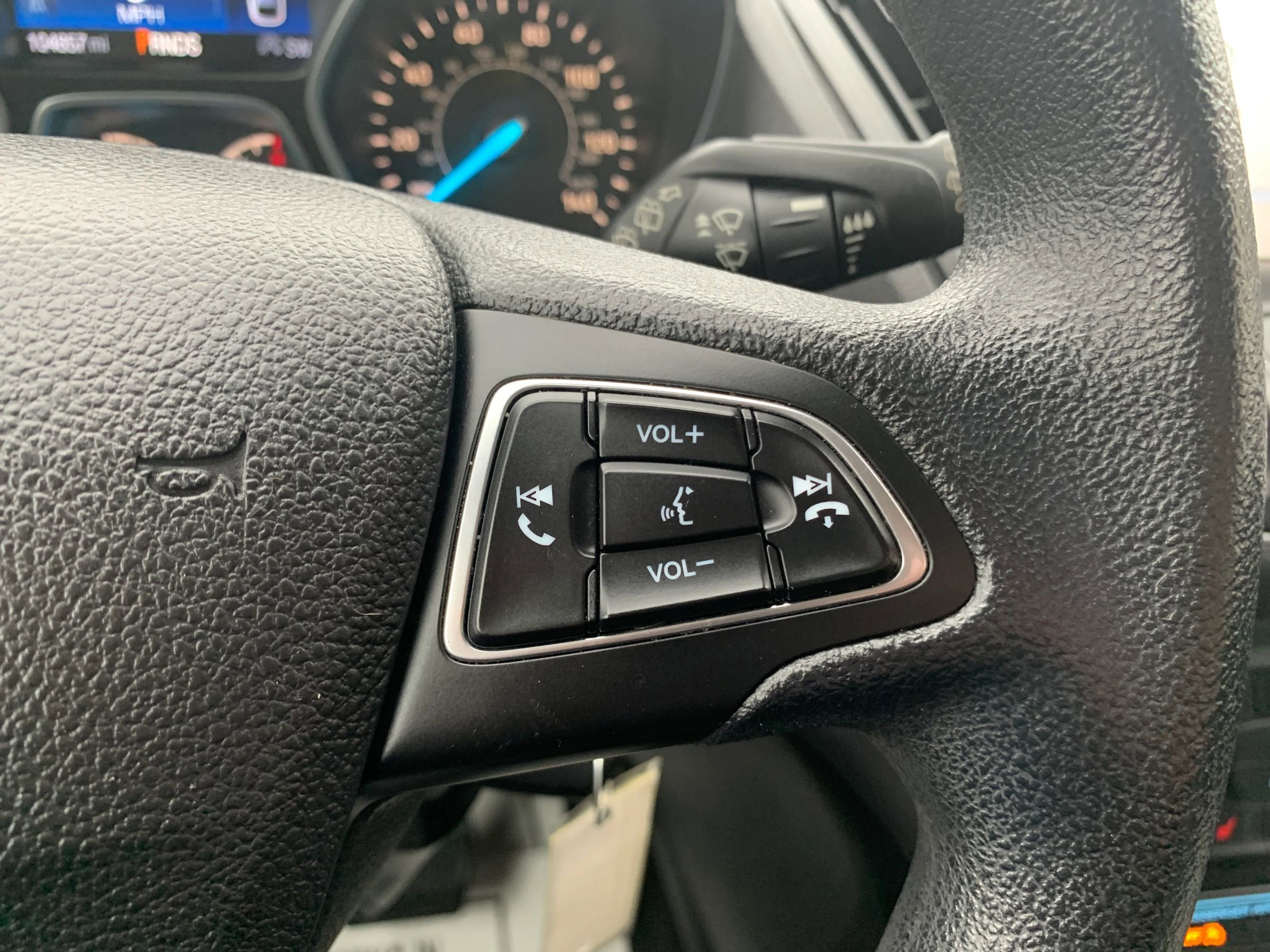 Used 2018 Ford Escape SE w/ SE Sync 3 Package image 16