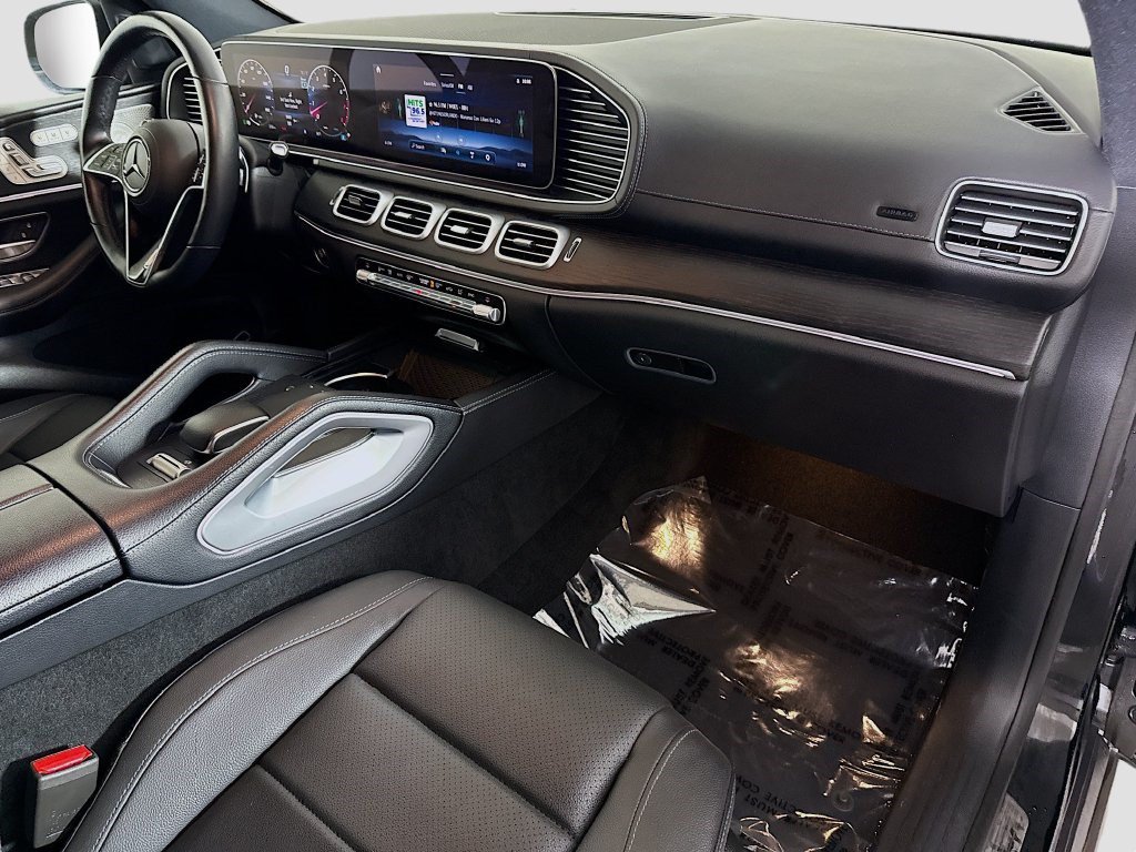 Used 2025 Mercedes-Benz GLS 450 4MATIC image 29
