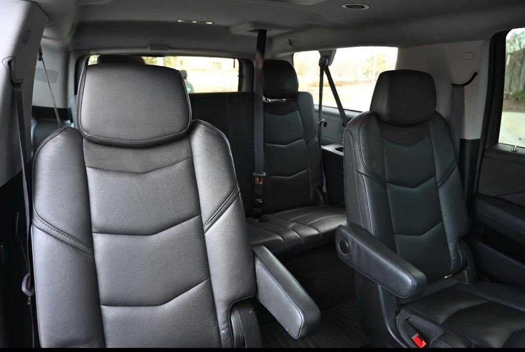 Used 2016 Cadillac Escalade ESV Luxury AWD/4WD image 12