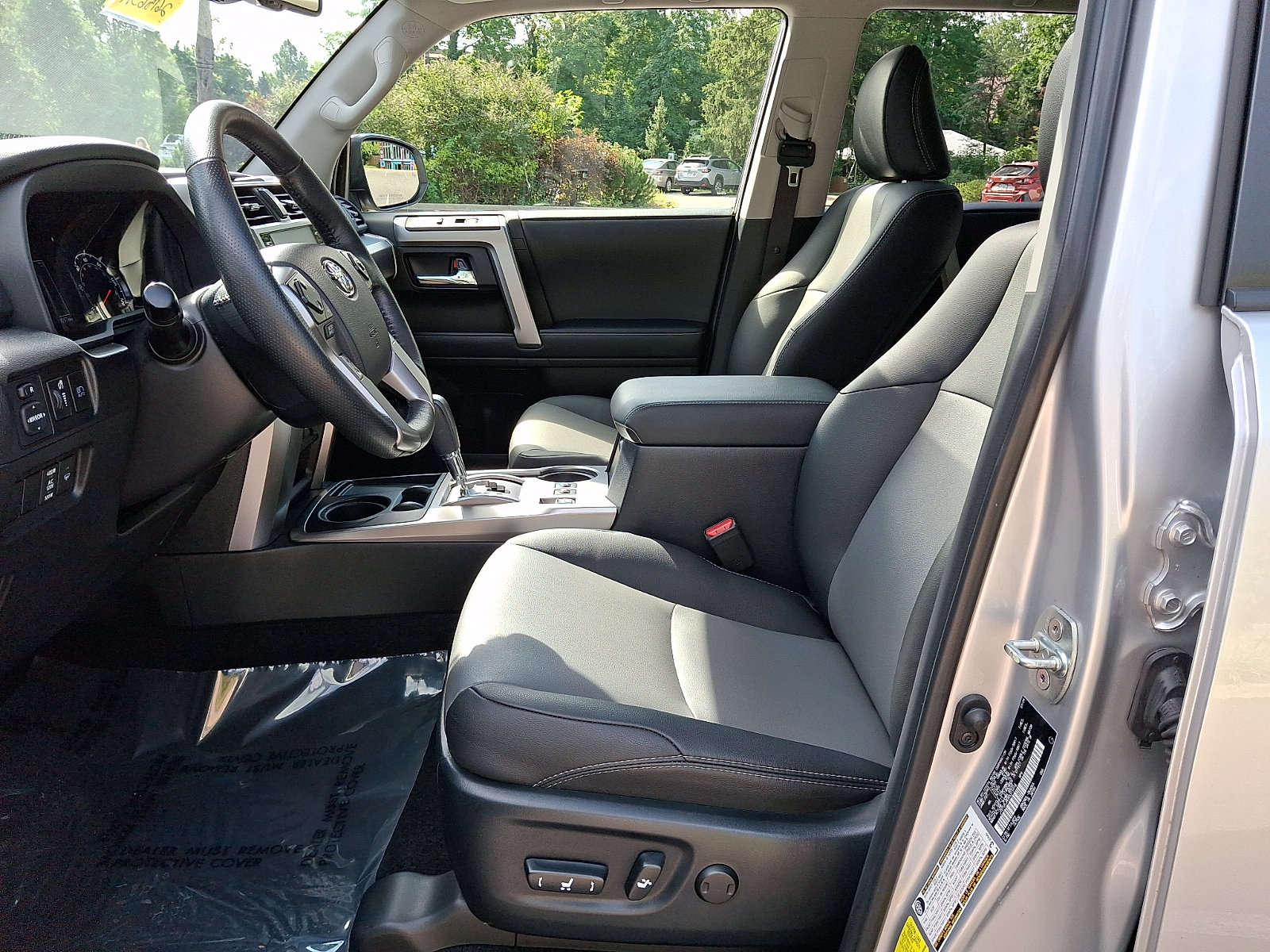 Used 2024 Toyota 4Runner SR5 Premium w/ Moonroof Package RWD image 14